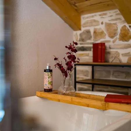 Stone House With Pool Poeta * Pridraga