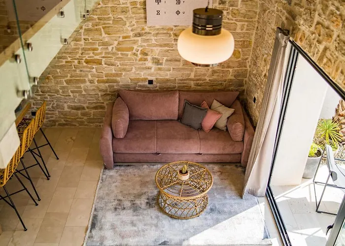 Willa Stone House With Pool Poeta *