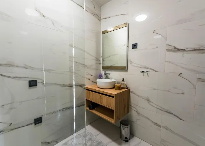 Stone House With Pool Poeta * Pridraga