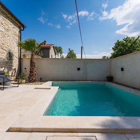 Stone House With Pool Poeta Villa