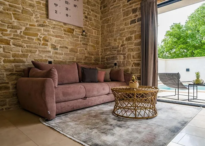 Stone House With Pool Poeta Вилла *